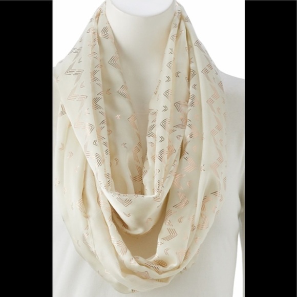 NWT- APT. 9 Chevron Scarf - Picture 1 of 4